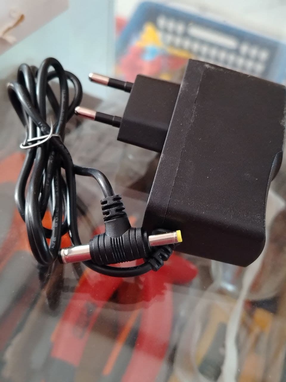 Wi-Fi router, smartboks, kamera va boshqa qurilmalar uchun quvvat manbai, 9 V, 1 A/9 V, 2 A